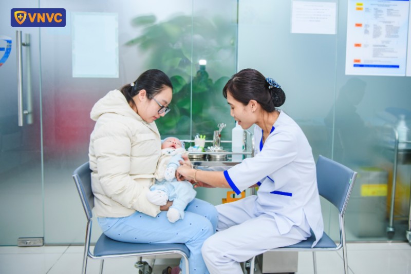 Tiêm phòng cúm cho trẻ