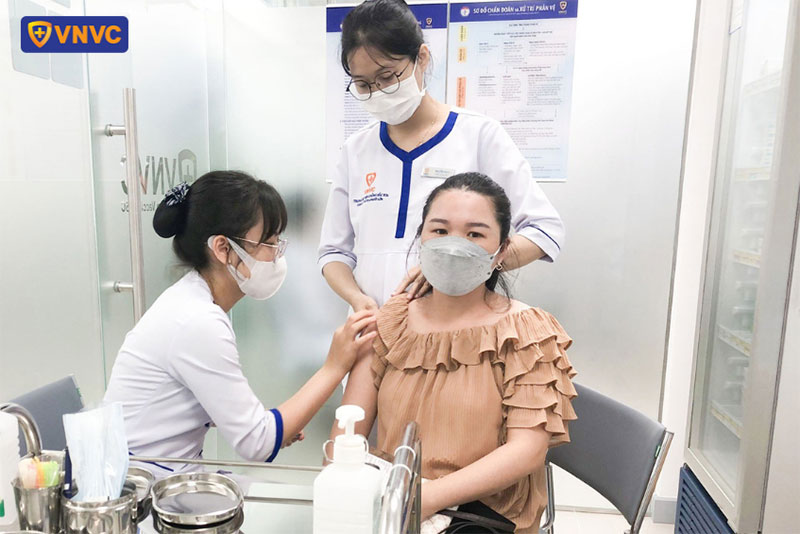tiêm sởi cho phụ nữ chuẩn bị mang thai