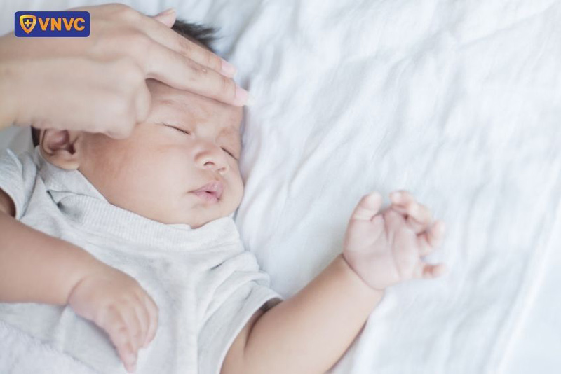 triệu chứng sốt xuất huyết ở trẻ dưới 1 tuổi