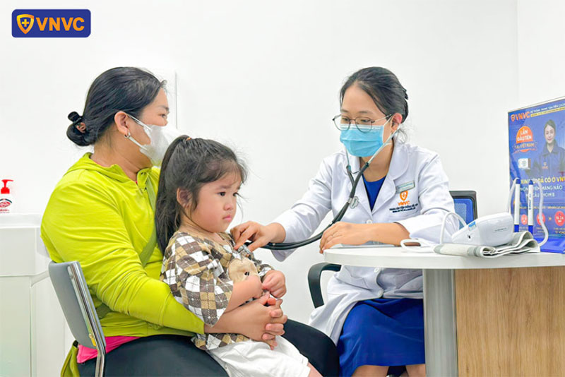 khám sàng lọc trước tiêm