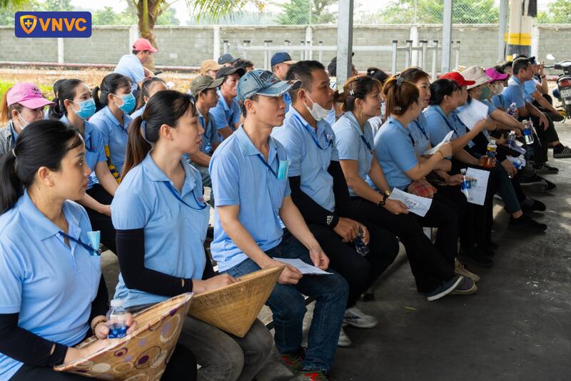 nhiều doanh nghiệp tiêm phfong sốt xuất huyết cho công nhân