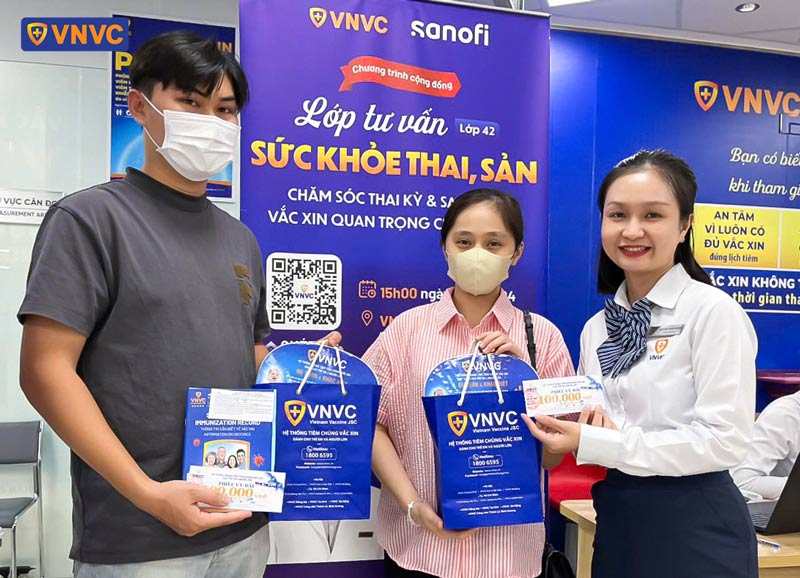 tặng quà khách hàng tham dự lớp học tiền sản 42