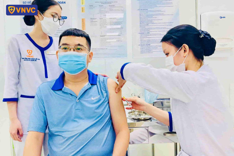 tiêm vắc xin phòng sốt xuất huyết qdenga