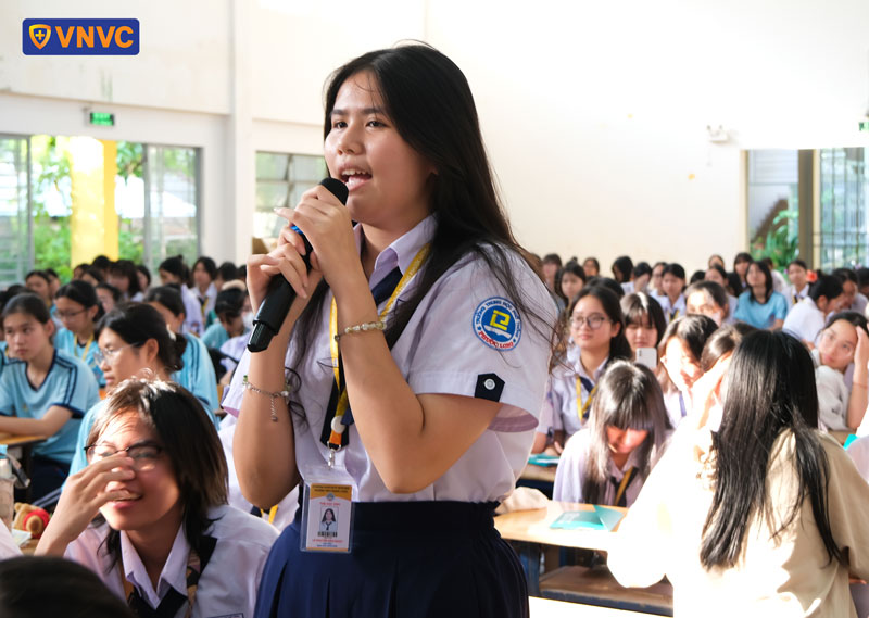 học sinh trường thpt phước long