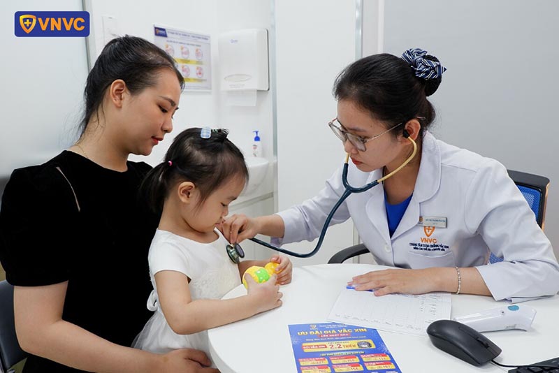 khám sàng lọc trước tiêm