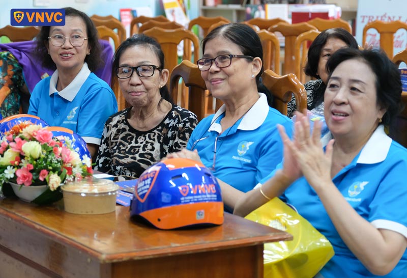 lớp tuyên truyền phòng chống sốt xuất huyết