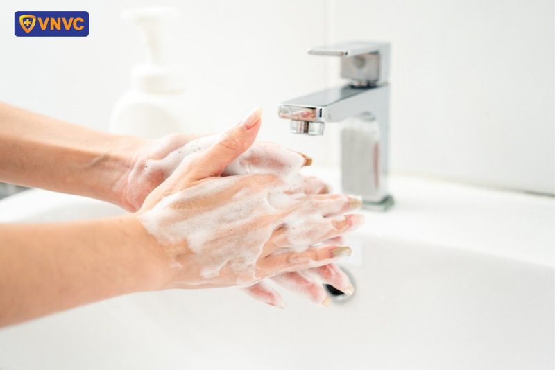 phòng ngừa nhiễm virus rsv cần rửa tay bằng xà phòng