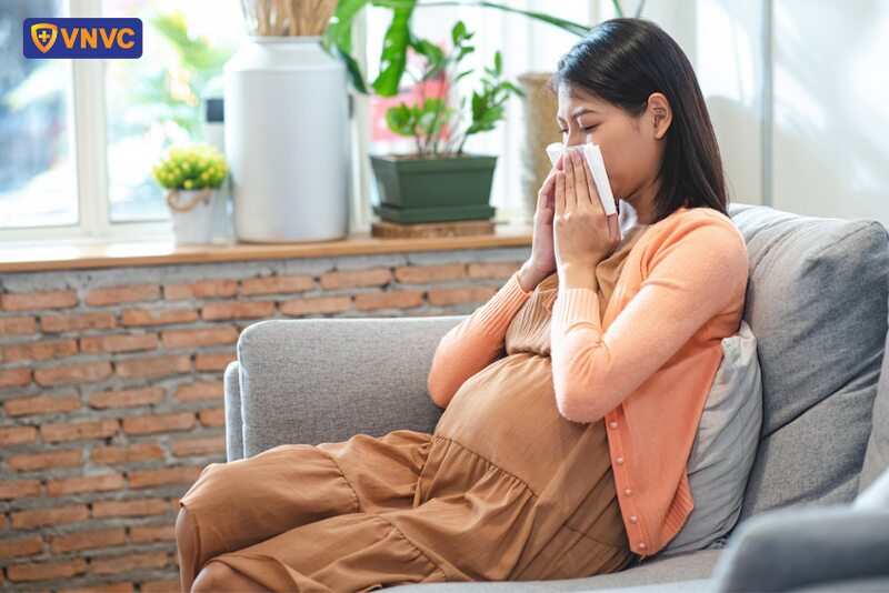 phụ nữ mang thai nhiễm cúm có thể gặp biến chứng nguy hiểm