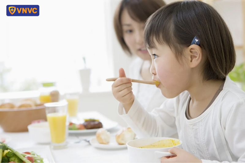sốt xuất huyết có được ăn yến không