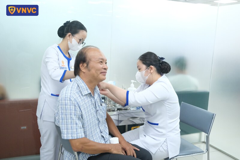 tiêm vắc xin cúm đúng lịch