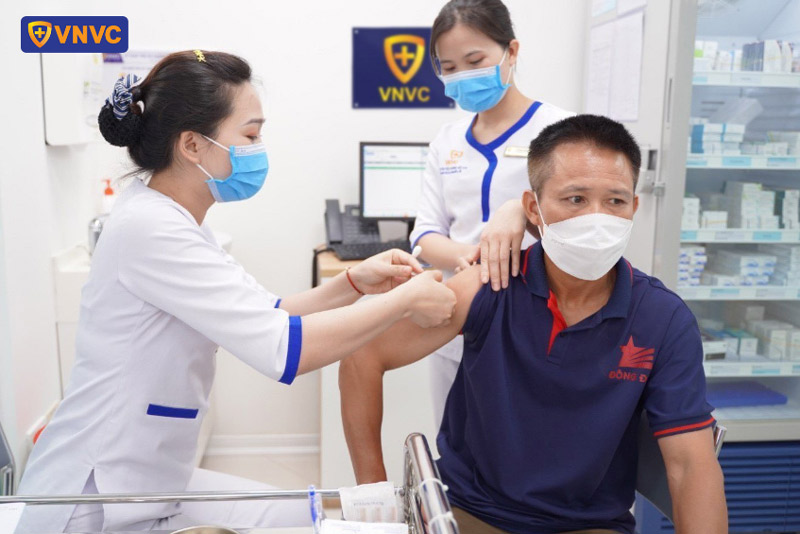 tiêm vắc xin ngừa zona