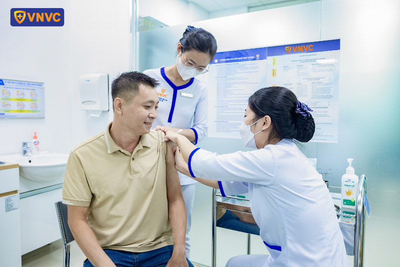 tiêm vắc xin phòng sốt xuất huyết