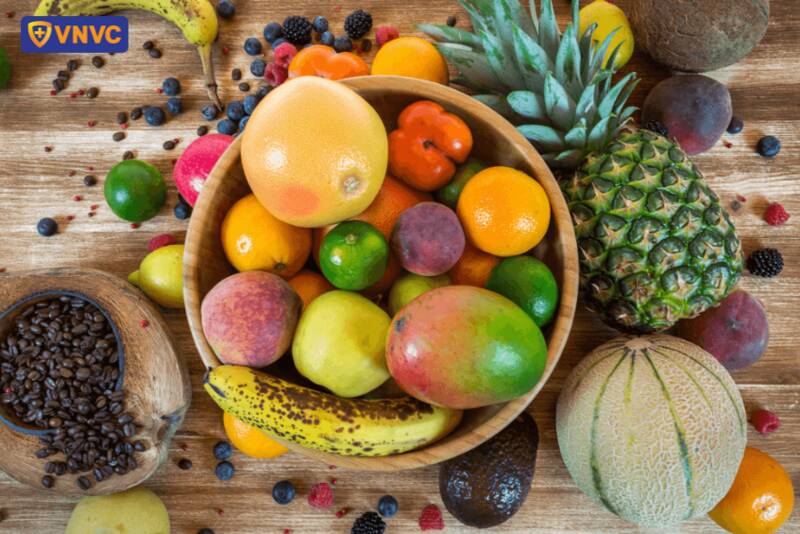 trẻ bị viêm tiểu phế quản nên ăn rau củ và trái cây