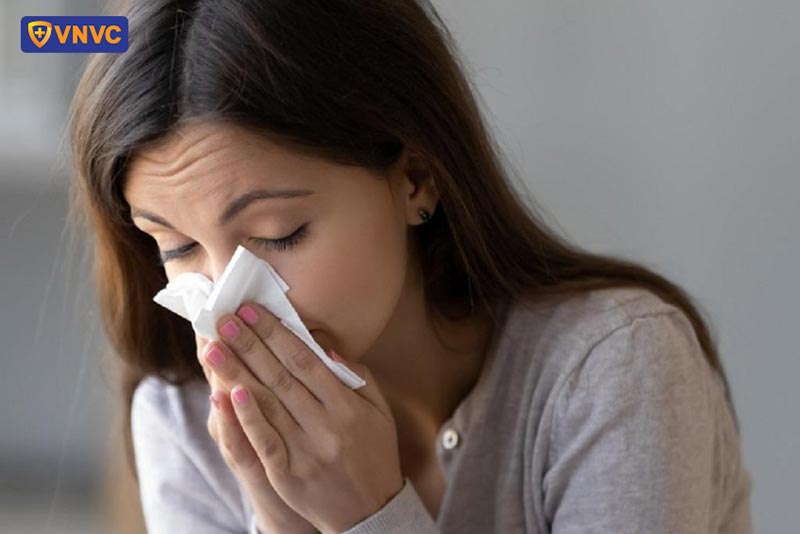 vắc xin xịt mũi gây ra tác dụng phụ