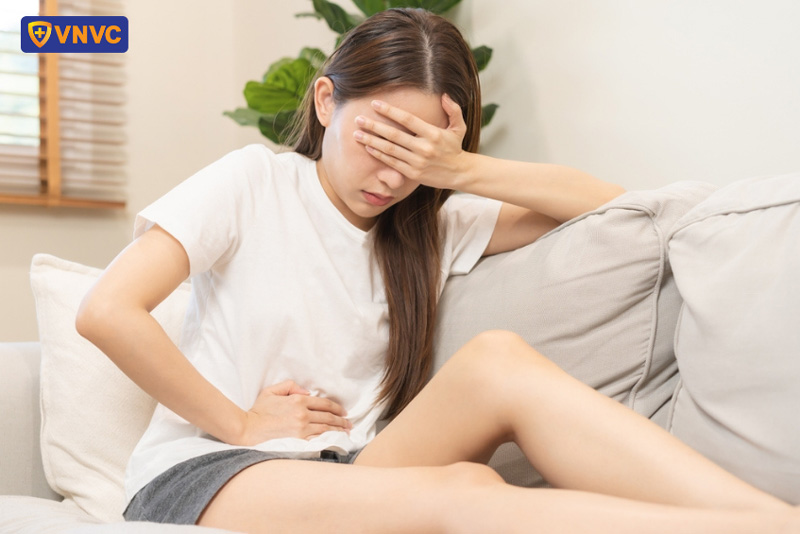 sốt xuất huyết bị ra máu kinh