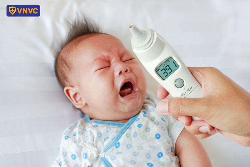 tác dụng phụ sau tiêm vắc xin
