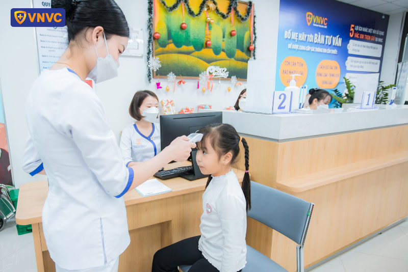 theo dõi sau tiêm chủng