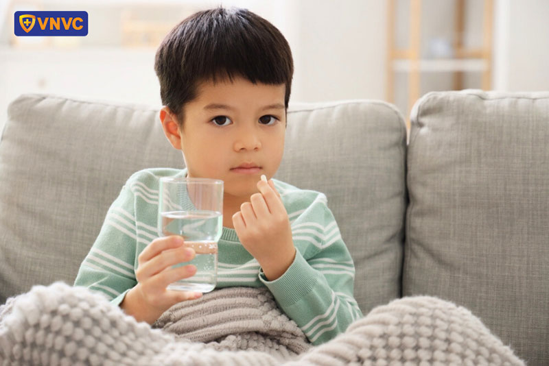 uống kháng sinh có thể tiêm vắc xin