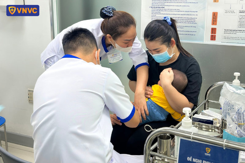 vắc xin phế cầu cho trẻ sơ sinh