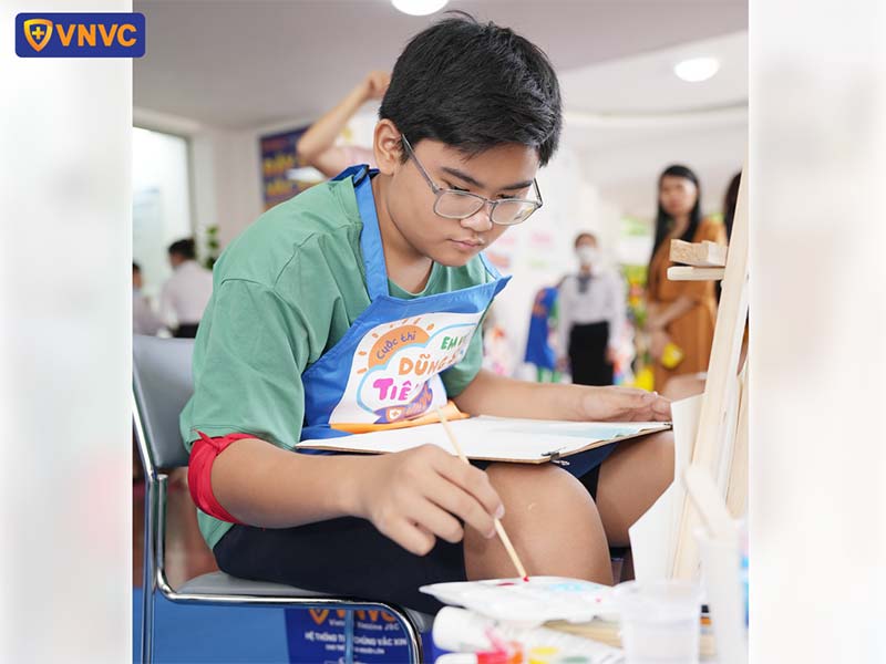 i draw vaccination heroes in vietnam