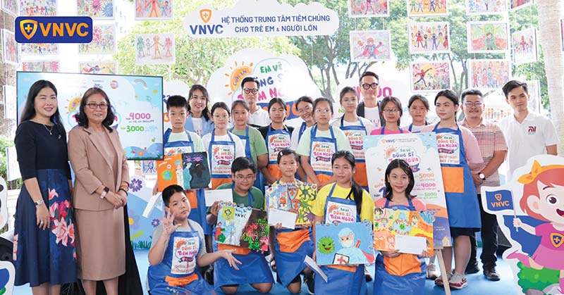 i draw vaccination heroes in vietnam