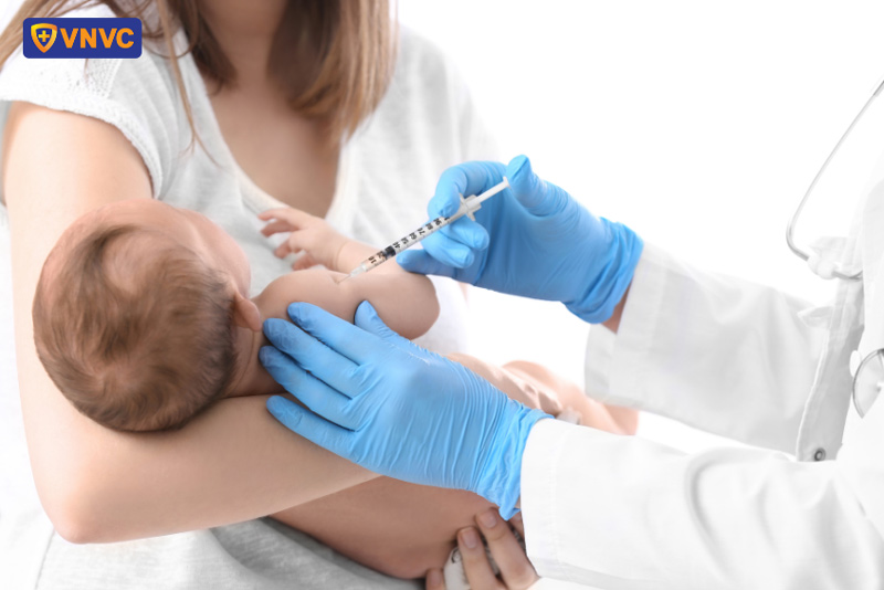 mũi tiêm cho trẻ 18 tháng tuổi
