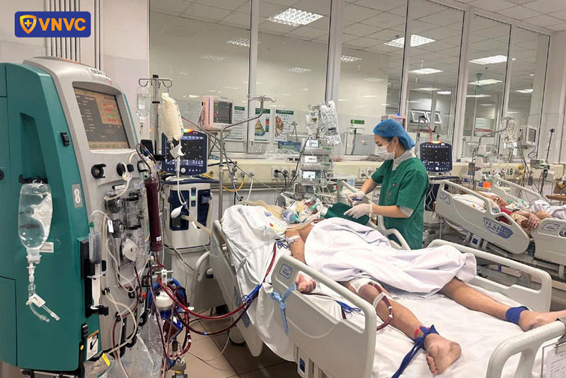 người đang điều trị cấp cứu