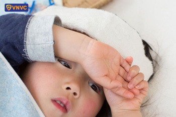 sốt phát ban gây sốt nhẹ