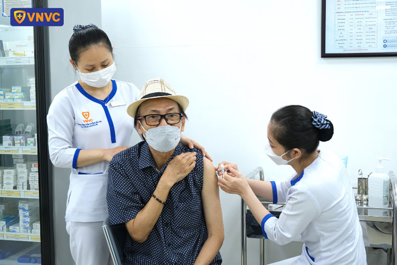 tiêm ngừa cúm chủ động