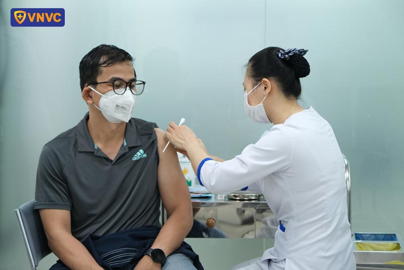 tiêm vắc xin ngừa bệnh cúm a