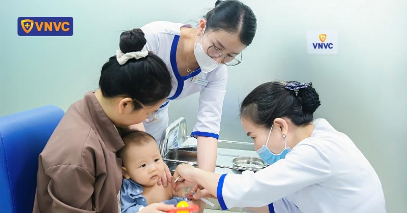 ai cần ưu tiên tiêm vắc xin sởi