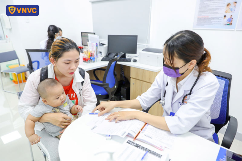 bác sĩ vnvc hướng dẫn quy trình tiêm