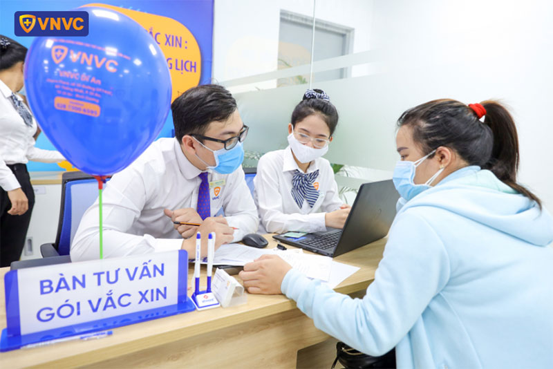 bàn tư vấn tại vnvc dĩ an