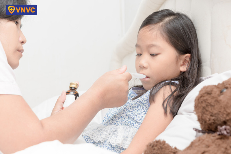 chăm sóc trẻ bị tay chân miệng độ 2