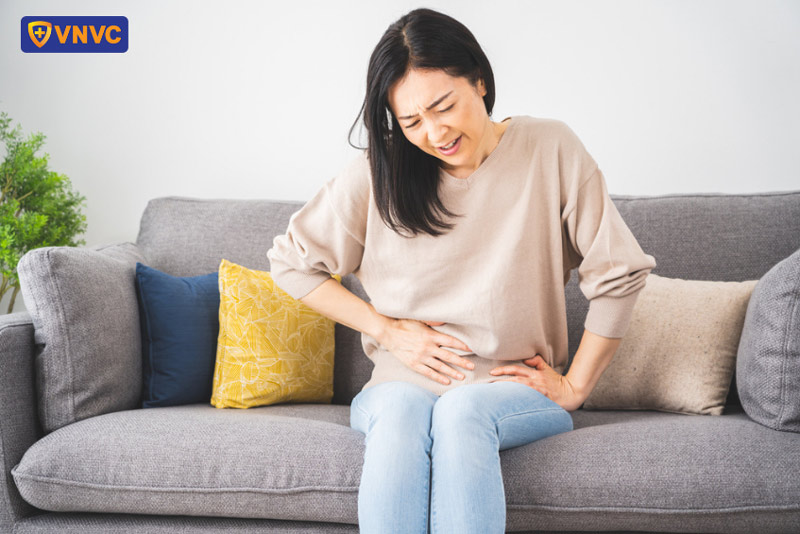 đau dạ dày khi bị sốt xuất huyết