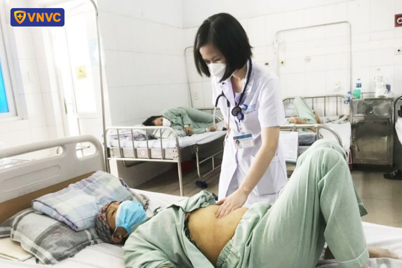 đi phân đen khi bị sốt xuất huyết