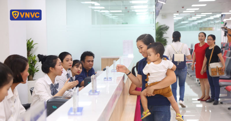 khách hàng đến đăng ký tại vnvc sơn tây