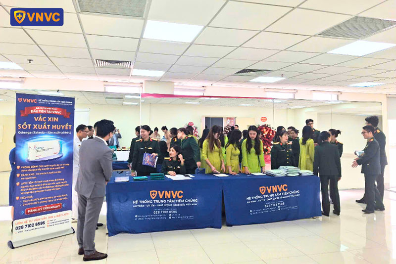 khung cảnh bên ngoài hội nghị