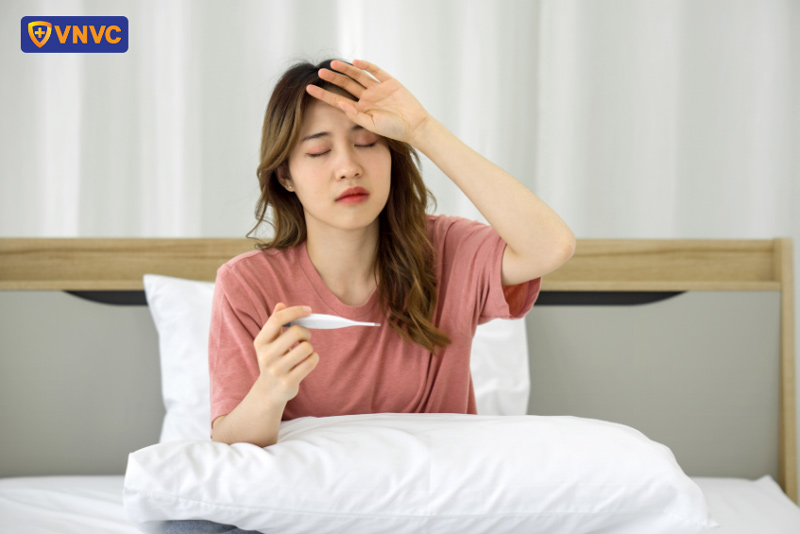 sốt cao do sốt xuất huyết