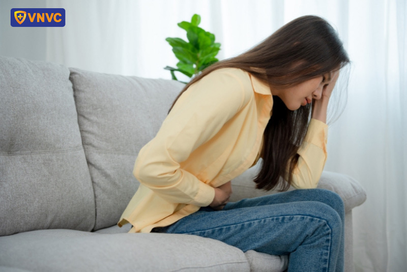 sốt xuất huyết đi cầu phân đen