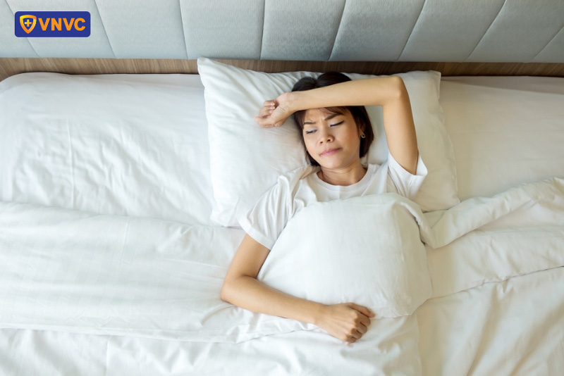 sốt xuất huyết gây đau dạ dày