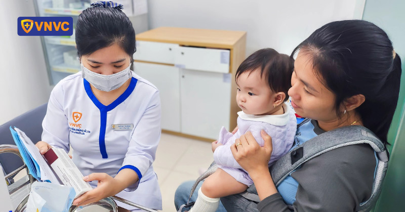 tiêm vắc xin não mô cầu cho trẻ