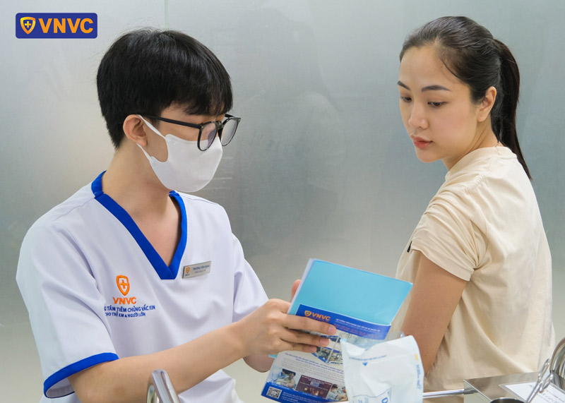 tiêm vắc xin phòng ngừa bệnh sốt xuất huyết