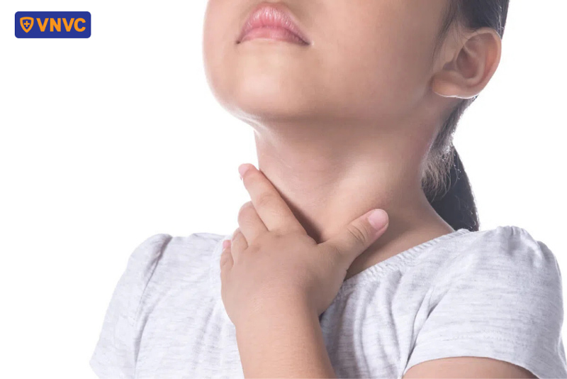 đau họng giai đoạn khởi phát tay chân miệng