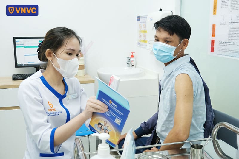 điều dưỡng vnvc nguyễn duy trinh 2 hướng dẫn theo dõi sau tiêm