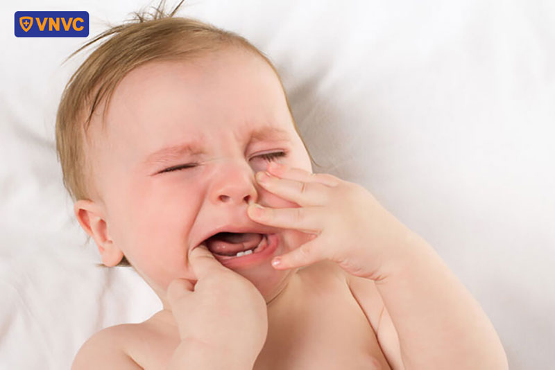hình ảnh bệnh zona ở trẻ em bị nóng rát