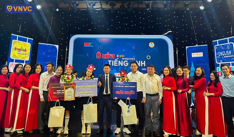 hình ảnh cuộc thi ô cửa tiếng anh 05