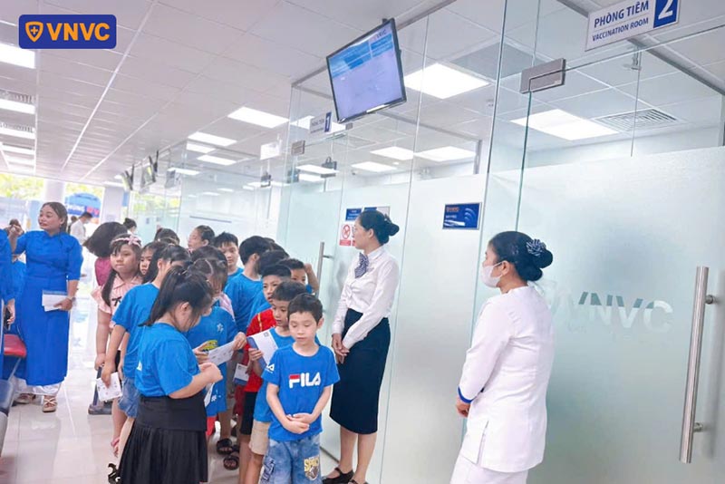 học sinh trường anh ngữ tham quan vnvc quy nhơn 02