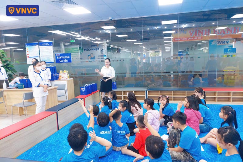 học sinh trường anh ngữ tham quan vnvc quy nhơn 06