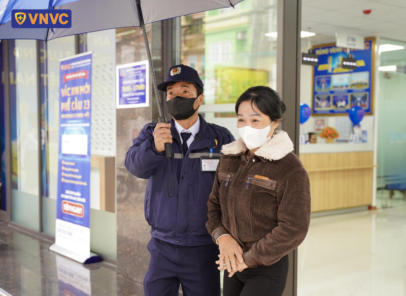 khách hàng đến tiêm tại vnvc sóc sơn